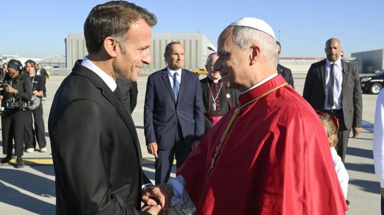Papst Leo XIV in Frankreich: Macron warnt vor KI als «Herrn»