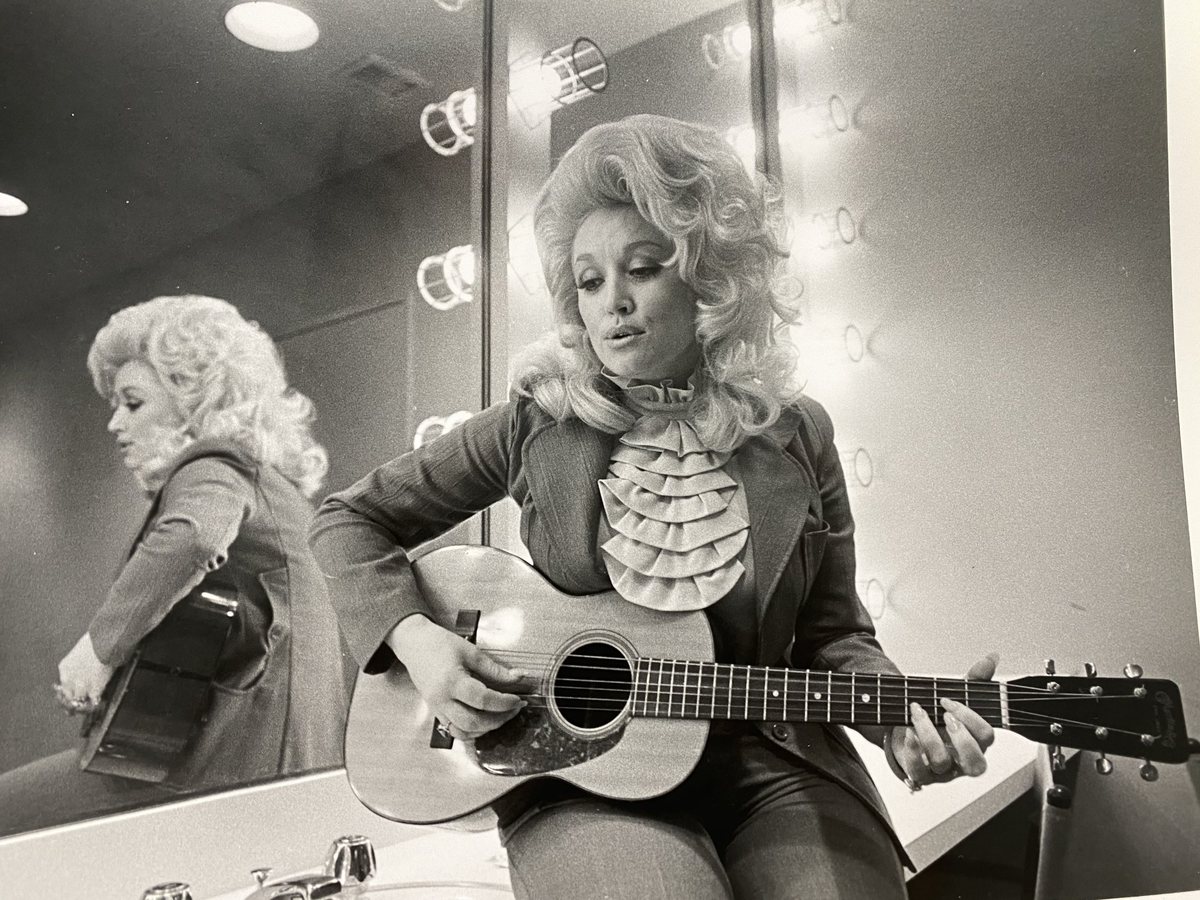 Dolly Parton Turned Appalachian Memory Into a Shared American Language
