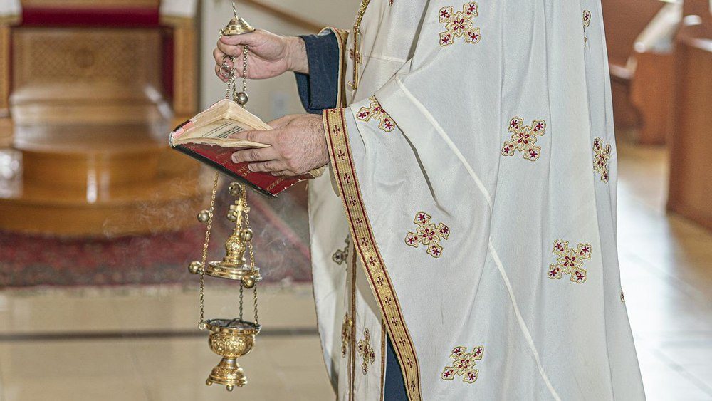 Priester in Bihor nach Gewalt gegen 71-Jährigen nur mit schriftlichem Verweis bestraft