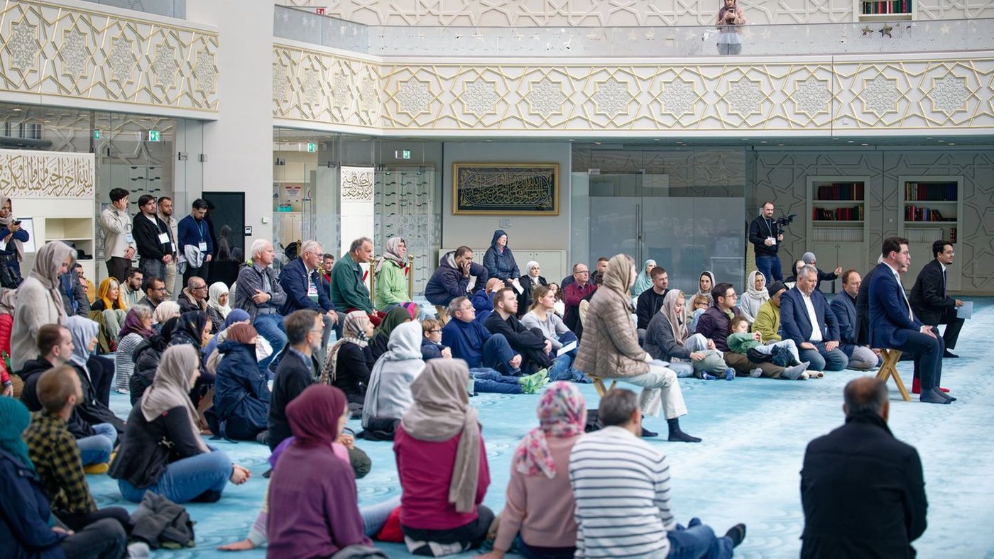 Rund 1.300 Moscheen öffnen zum Tag der offenen Moschee ihre Türen