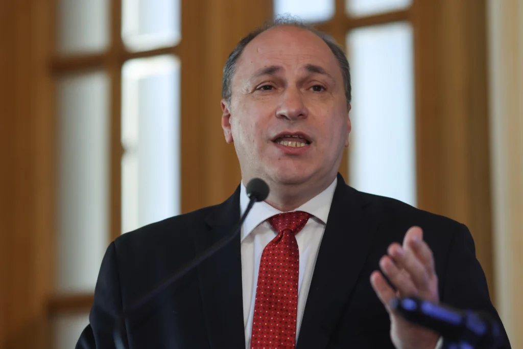 Romania's Education Minister: Nearly Half of Pupils Lack Basic Math and Romanian Language Skills
