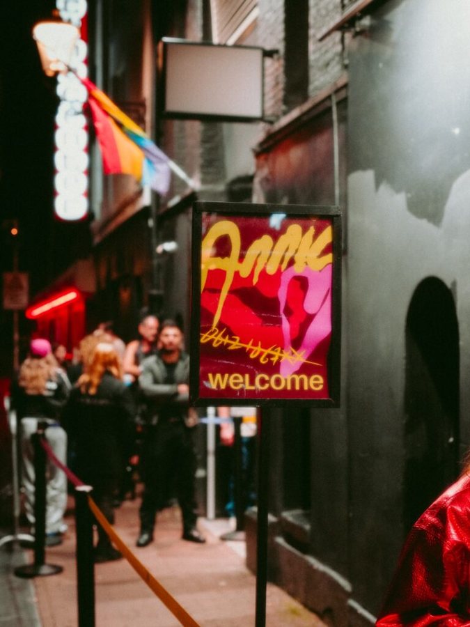 Christian Rapper Hulvey Cancels Sold-Out Amsterdam Show Over Pornographic Wall Art