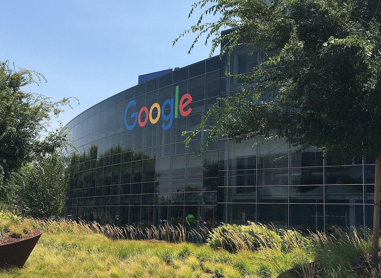 Google Shares Drop as Search Revenue Grows Slower Than Expected