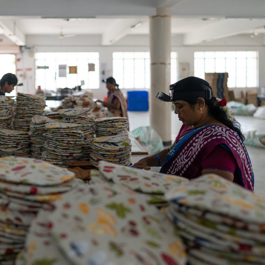 In India, Workers Train A.I. by Capturing Human Movement on Camera
