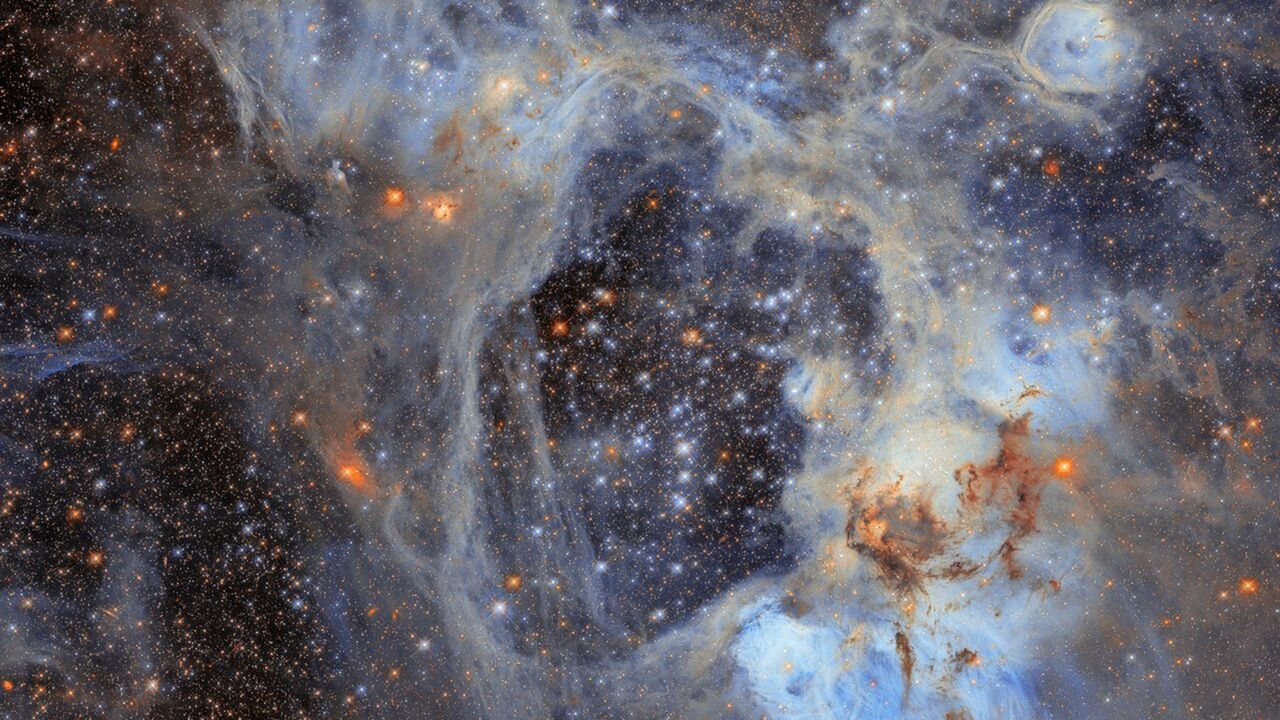 Hubble Telescope Image Reveals Cosmic Cycle of Destruction and Creation