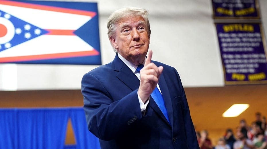 Latino Voters Shift Back to Democrats Ahead of US Midterms, Poll Finds