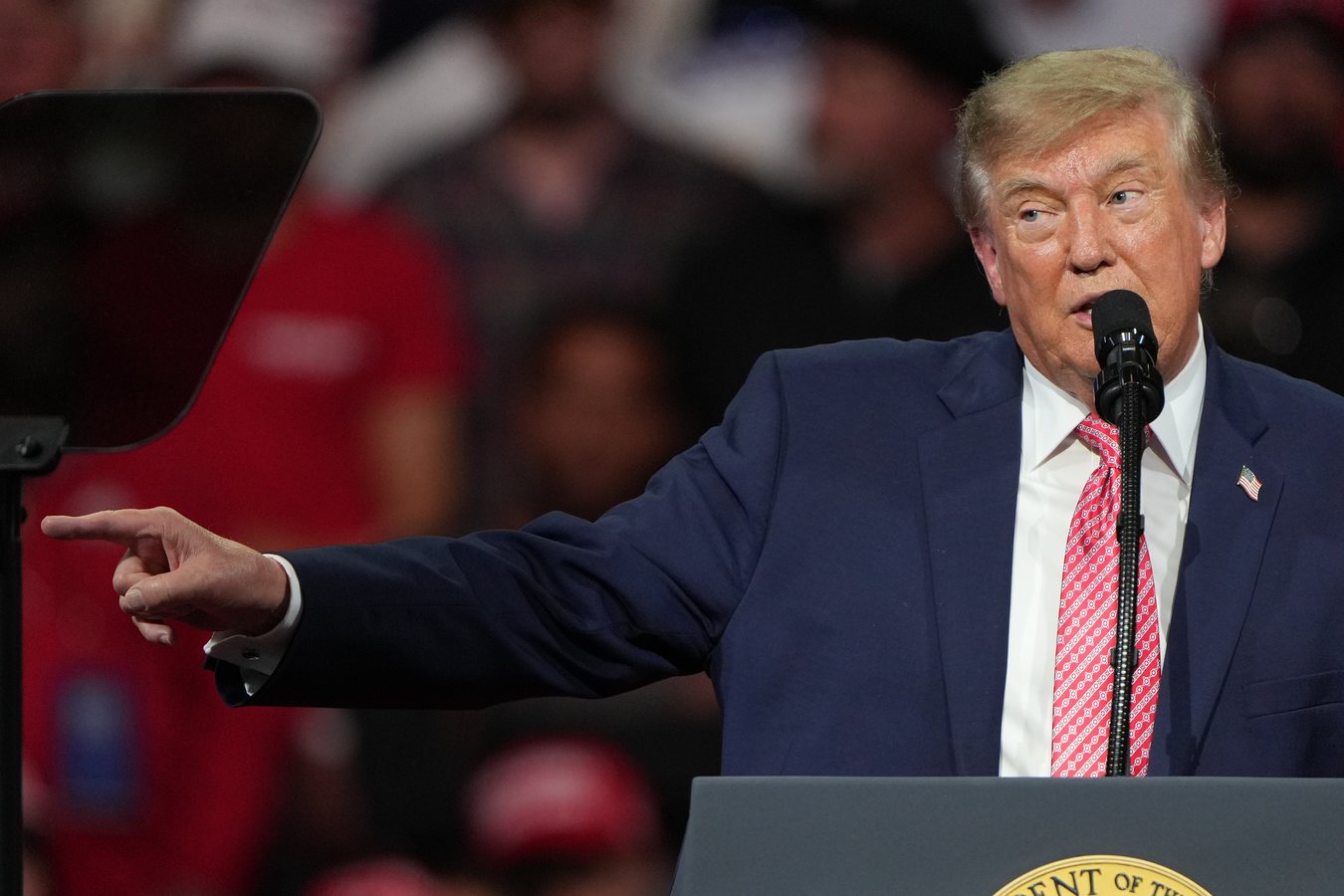 Trump Points to France as Warning for US Midterm Voters