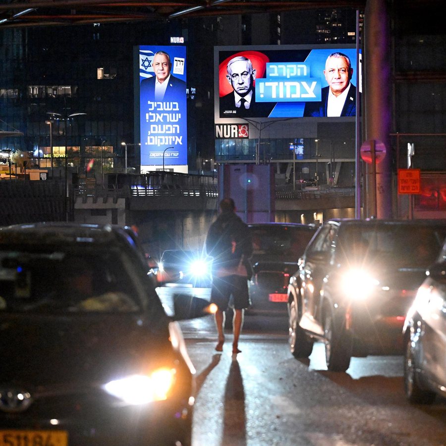 Netanyahu and Eisenkot Both Claim Right to Govern After Tight Israeli Vote