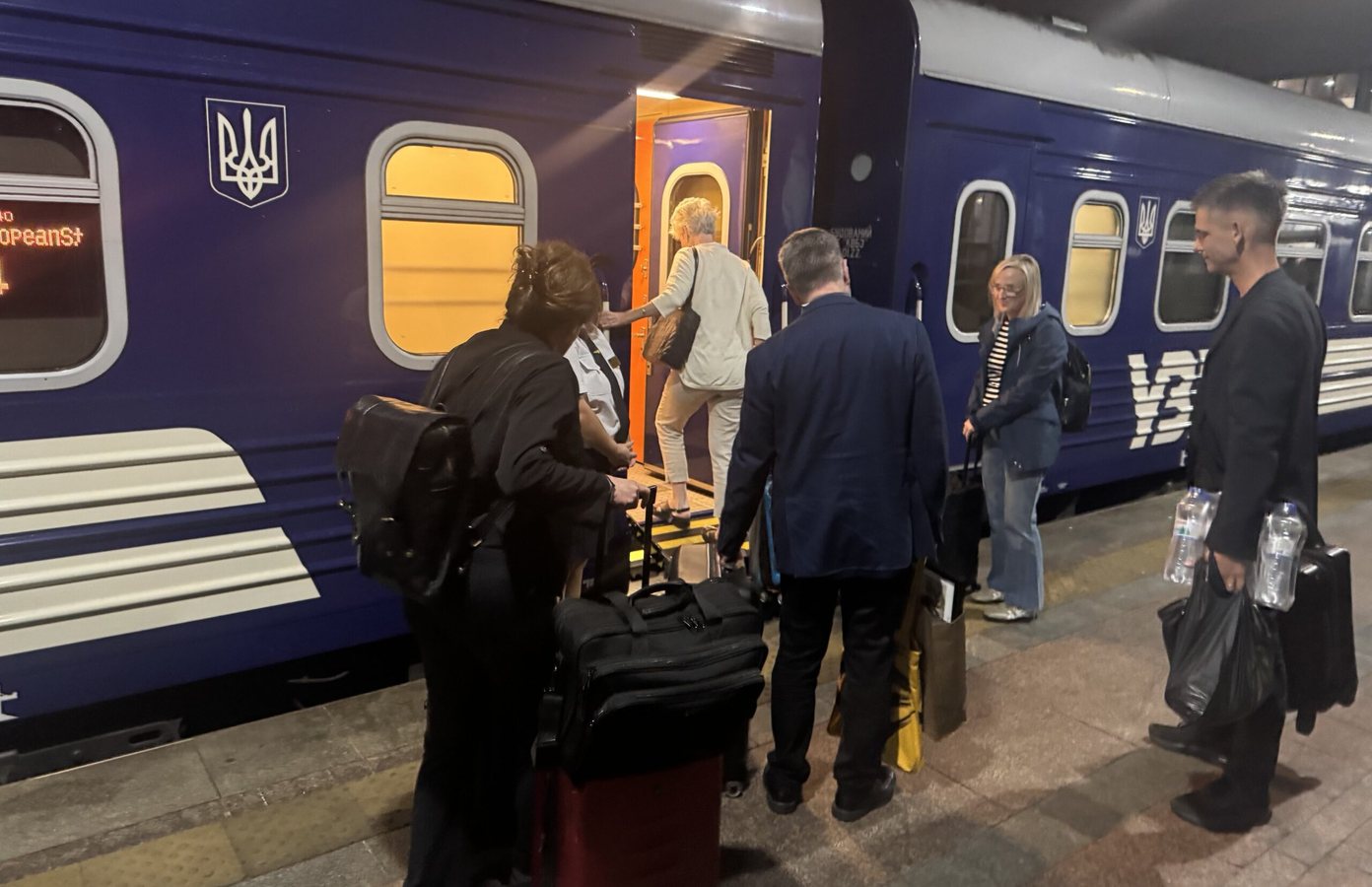 Carl Bildt: Russian Drone Struck Train Minutes Behind His Own
